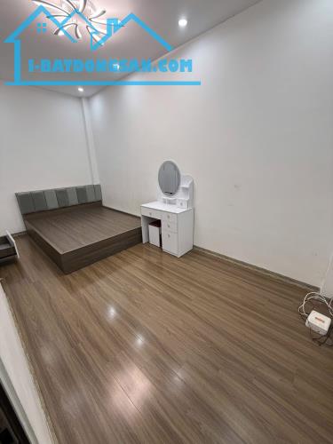 Nhà Đẹp - Ngõ Nông - Thanh Nhàn - Đống Đa - Dt:28m2/4tầng/4,5mMT*nhỉnh 5tỷ - 4