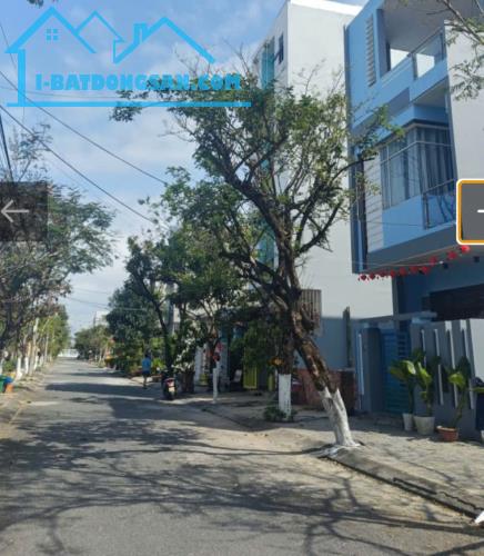 rẻ. chỉ 3,6x tỷ bán nhanh nhà gác đúc đường 5m5, sát khu du lịch non nước. sát biển. - 1