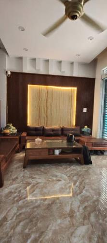 Bán nhà riêng 6 tầng Hoàng Đạo Thành, 30m2, mặt tiền 5,2m, ngõ ô tô đỗ cửa, thang máy - 1