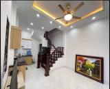Cần Tiền Bán Gấp Nhà Nguyễn Văn Cừ, Long Biên 5T, 36m2, giá 7,95 tỷ