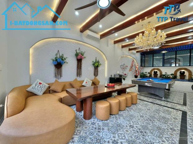 Bán căn khách sạn 6 phòng đang kinh doanh tốt