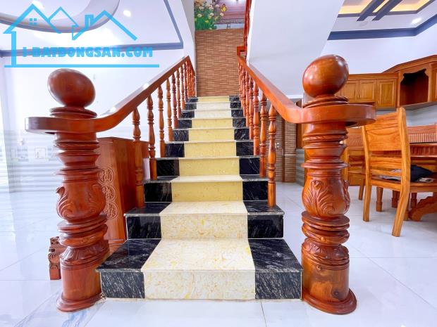 [KHÔNG THỂ BỎ LỠ] Nhà Đẹp 3PN Đường Thông Full Nội Thất - Khu Đức Hòa Hạ! - 1