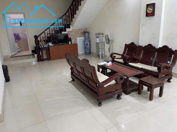 mặt phố Đống Đa,31 tỷ,80m2,mt5m,phân lô ,vỉa hè,kinh doanh sầm uất,sổ vuông A4 - 1