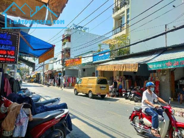 RA GẤP 1 CĂN KHU VỰC VIP CHỢ VẢI PHÚ THỌ HÒA