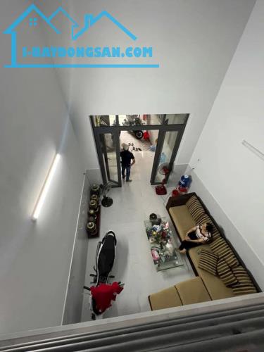 Nhà mặt tiền sổ riêng hoàn công 2.35 tỷ/70 m2 - 1