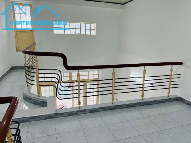 ♪ Nhà Kiệt 3m, thẳng 1 đường ra Lê Độ, 68m2, ngang 8.5m, 2 căn nhà, nhỉnh 3 tỷ - 1