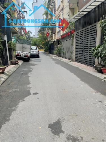 Siêu phẩm Giải Phóng - Biệt thự 5 tầng - Thang máy xịn - Full nội thất