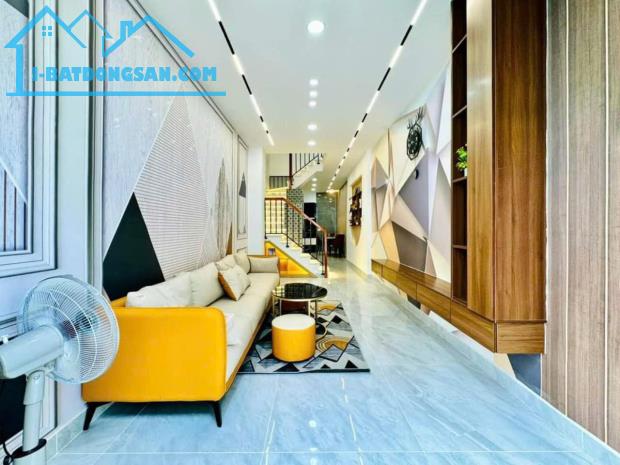 Cần tiền bán gấp căn nhà đường hẻm 1/ Nguyễn Tư Giản, Quận Gò Vấp. Giá 2tỷ650 - 4