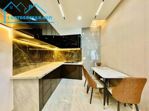 Cần tiền bán gấp căn nhà đường hẻm 1/ Nguyễn Tư Giản, Quận Gò Vấp. Giá 2tỷ650 - 3