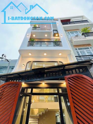 Kẹt tiền chủ cần bán nhanh căn nhà đường Phan Văn Hân, Quận Bình Thạnh. Giá chỉ 2 tỷ 700 (