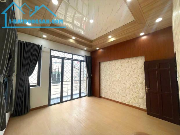 6 TỶ TL - HẺM KINH DOANH SÁT MẶT TIỀN HOÀNG DƯ KHƯƠNG Q10 - 45M2 1 LẦU 2PN - SỔ NỞ HẬU ĐẸP - 1
