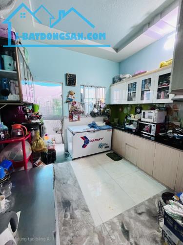 Bán nhà quận 8 vừa ở vừa cho thuê - 3