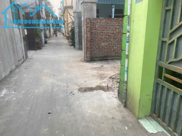 Nhỉnh 3tỷ 61m full thổ cư Tổ 3 Quang Minh Mê Linh đường thông oto, ngay gần KCN, đi HN 20