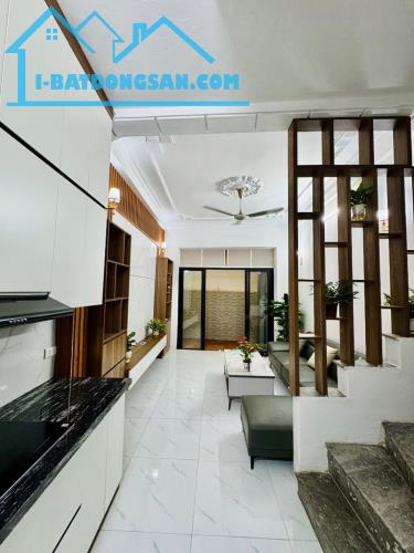 BÁN NHÀ 5 TẦNG HOÀNG MAI - BỜ HỒ ĐỀN LỪ  - 30M2 - 5 TỶ HƠN - SỔ ĐỎ CHÍNH CHỦ - 1