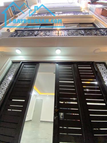CCDV TRẦN DUY HƯNG💥 60 M2 x 7T💥 MT 6M💥 21 TỶ💥 GẦN PHỐ💥 NGÕ TO💥 DÒNG TIỀN 1 TỶ/NĂM