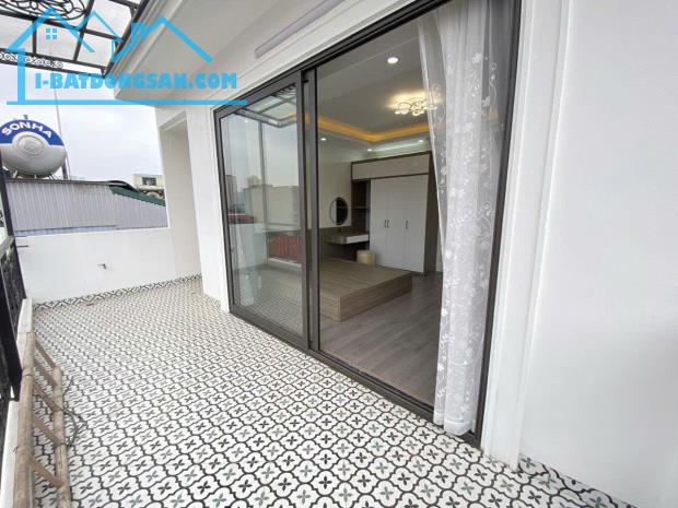 CCDV TRẦN DUY HƯNG💥 60 M2 x 7T💥 MT 6M💥 21 TỶ💥 GẦN PHỐ💥 NGÕ TO💥 DÒNG TIỀN 1 TỶ/NĂM - 4