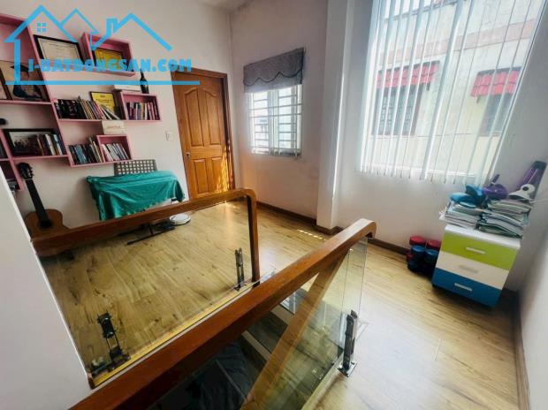 BÁN NHÀ TÂN SƠN NHÌ - LÔ GÓC 2 HẺM 6M - KHÔNG LỘ GIỚI - SỔ 58M2 SỬ DỤNG 68M2- Ô TÔ NGỦ TRO - 1