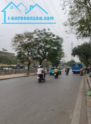 TÒA NHÀ 5 TẦNG, THANG MÁY,  Ô TÔ 7 CHỖ QUA NHÀ  NGÕ TO NHƯ PHỐ TRUNG TÂM HAI BÀ TRƯNG.