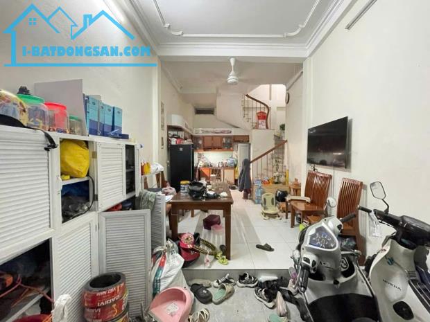 Phố Chợ Khâm Thiên 2 Mặt Thoáng Nhà Đẹp DT 33m2 4 tầng Mt 3.7m Giá 7.3 tỷ
