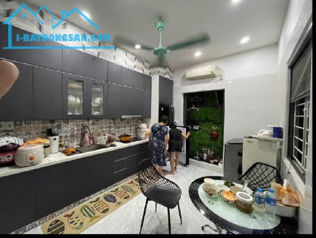 Bán nhà phố Vương Thừa vũ cách mặt phố 30m 16 tỷ. - 1