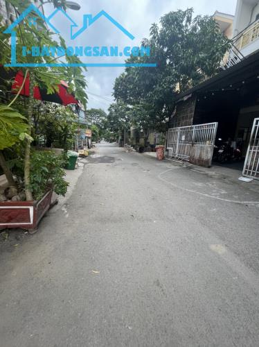 BÁN GẤPNHÀ CĂN GÓC 2 MẶT TIỀN, BÌNH HƯNG, BÌNH CHÁNH.
DT: 61M2 (5 X 12M) 3TẦNG CHỈ 9.5 TỶ - 4