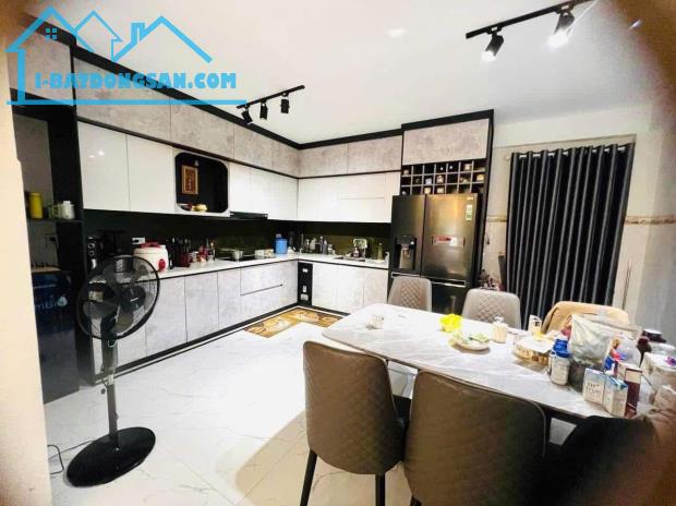 Bán nhà 2 tầng đường (7,5m) Nguyễn Thị Thập - cạnh trường CĐ FPT - 70m2, giá 5,2 tỷ tl - 2