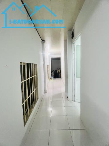 TÂN PHÚ - CHỦ NGỘP BANK HƠN 3 TỶ - GẤP BÁN - DT 60M2 - SỔ VUÔNG VỨC - 2 TẦNG - 3PN - GẦN - 4
