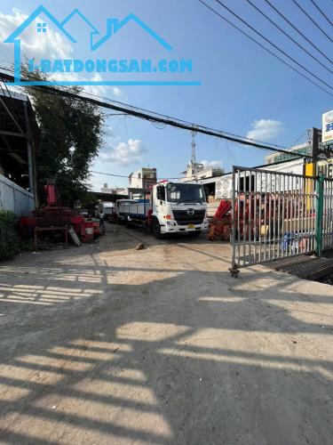 Mặt tiền Xa Lộ Hà Nội P. Tân Hiệp, Biên Hoà. Gần BV ĐN. 18x51m 920m. Giá 28 tỷ.