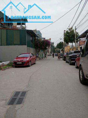 NHÀ SIÊU HÓT OTO ĐỖ CỬA CÁCH 1 NHÀ RA TRỤC CHÍNH OTO TRÁNH NHAU - 2