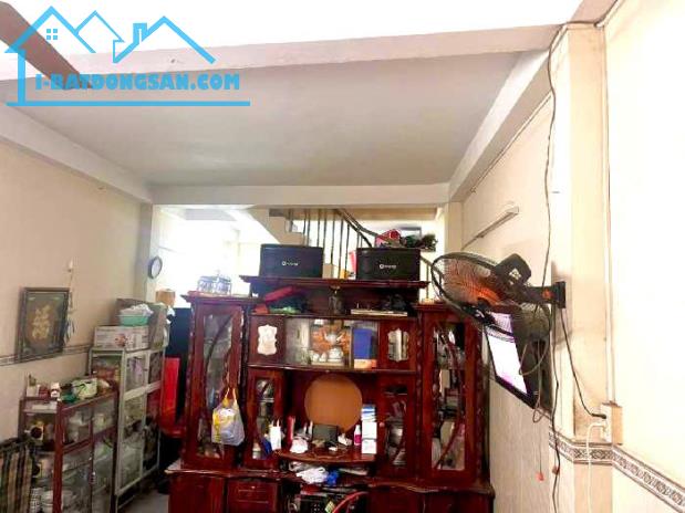 Nhỉnh 4 tỷ có ngay nhà Phan Văn Trị, P7, Gò Vấp, 62m2, 2 tầng BTCT, 3 PN, Sát
