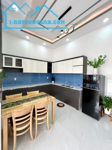 KẸT TIỀN CHỦ HẠ GIÁ SỐC NHÀ CẤP 4 GIẢM  100 TRIỆU CHO ANH CHỊ THIỆN CHÍ MUA - 2