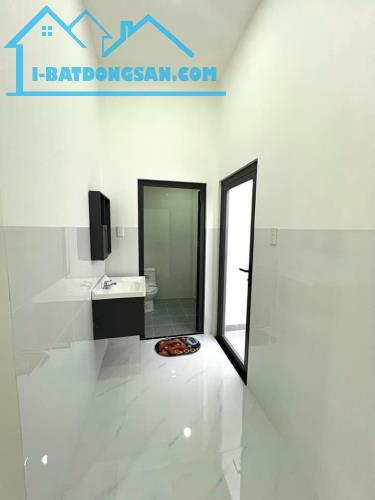 KẸT TIỀN CHỦ HẠ GIÁ SỐC NHÀ CẤP 4 GIẢM  100 TRIỆU CHO ANH CHỊ THIỆN CHÍ MUA - 4