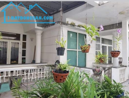 Cần bán nhà mặt tiền đường rộng 36m - 2