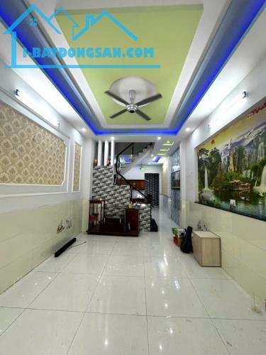 BÁN NHÀ 363 ĐẤT MỚI THÔNG LÊ VĂN QUỚI - HẺM XE HƠI - 4 TẦNG MỚI ĐẸP - 68M2 CHỈ NHỈNH 6 TỶ - 2