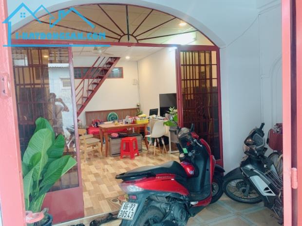 Bán Nhà 65m² Hẻm xe hơi 6m Nguyễn Văn Săng, Tân Phú, 5.4 tỷ - 1