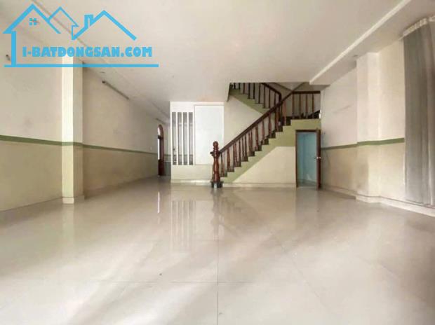 Cho Thuê Tòa Nhà 600m² Trung Tâm Thủ Dầu Một Bình Dương — 200 Triệu/Tháng Liên hệ: