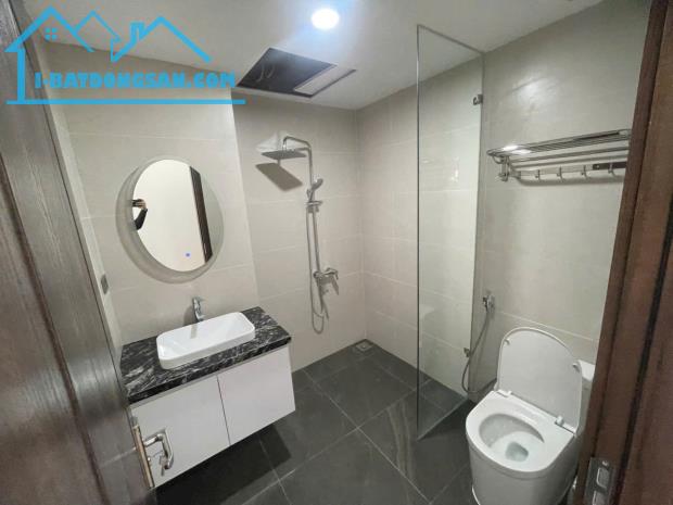 NHÀ ĐẸP GIÁ HỜI VIỆT HƯNG LONG BIÊN, GẦN PHỐ, 45M2 - 5T CÓ 6.X TỶ - 1