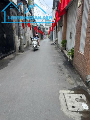 Bán gấp nhà 3 lầu ô tô ngủ trong nhà Bùi Quang Là, P12 Gò Vấp 6,45 tỷ