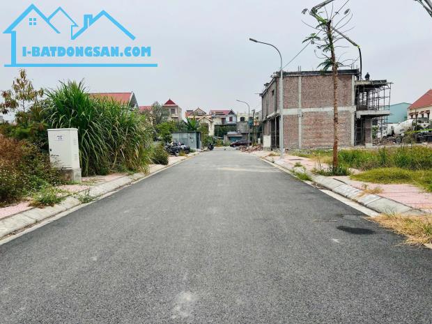 Bán lô lô GÓC tổ 6 trung tâm thị trấn An Dương giá chỉ từ  2,7  tỷ  Lh 0979087664