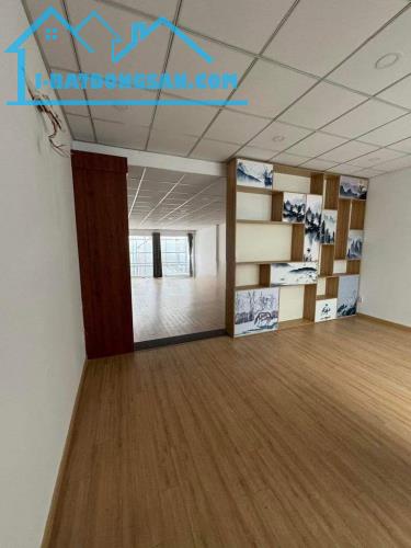 Xoay vốn bán gấp nhà đường Phó Cơ Điều, Quận 11. Giá 2tỷ450. Hẻm 6m ô tô. Diện tích 55m2 - 1