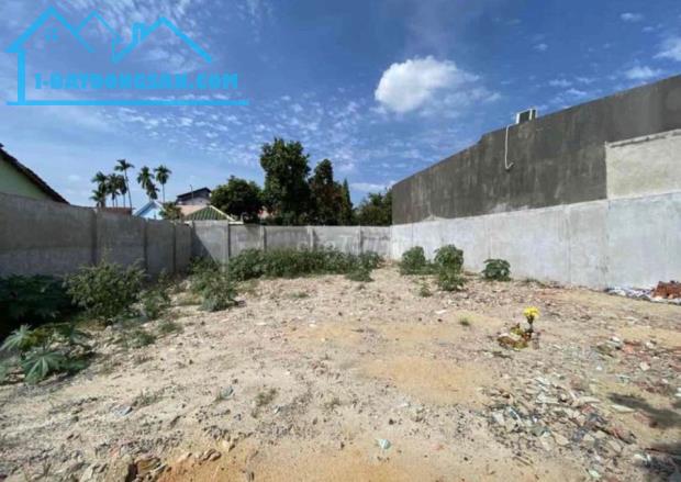 Nợ bán nhanh-Đất MT17m đường Đại Nẫm-Phong Nẫm-Phan Thiết-1.625m2,có 240m2TC