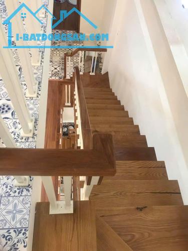 Nhà tái định cư Sao Sáng - 40m 3 tầng - Giá 4.1 tỉ độc lập dân xây - 3