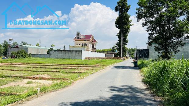 Lô góc 2 mặt tiền ngay KCN Giang Điền, ngang 8 m -160 m2 sổ riêng, thổ cư, sát chợ 2.5 tỷ - 1