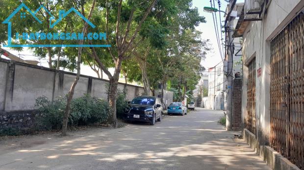 Bán nhà 64m2 quận Bắc Từ Liêm, Oto đỗ cửa, Lô góc, Mặt tiền rộng, Tặng nội thất