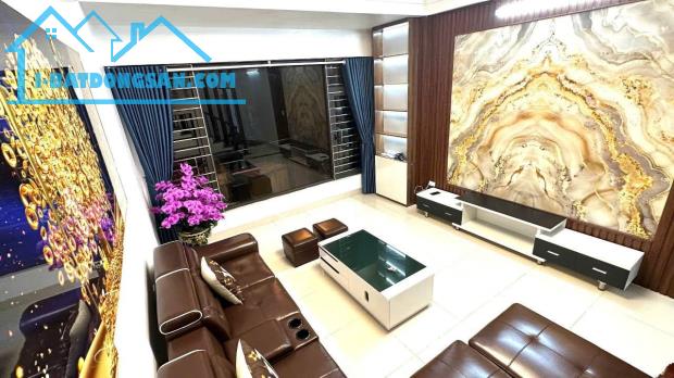 TÔN THẤT TÙNG - ĐỐNG ĐA - DT 82 M2 x 4T - MT 4.4M - 25.5 TỶ - 10M RA PHỐ - NGÕ Ô TÔ-KD TỐT - 1