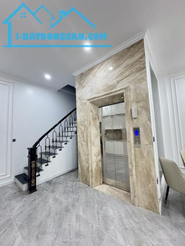 Siêu phẩm 6 tầng, Nguyễn Văn Cừ, thang máy, full nội thất xịn xò, 70m MT  5.2m, nhỉnh 12tỷ