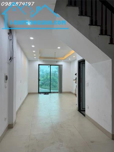 CHO THUÊ MẶT BẰNG KINH DOANH KẾT HỢP Ở MẶT PHỐ NGỌC THUỴ, LONG BIÊN, HÀ NỘI - 2