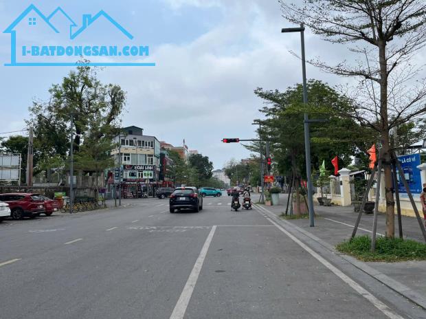 SANG QUÁN NHẬU MẶT TIỀN HAI BÀ TRƯNG - ĐOẠN KHÔNG DÍNH PHỐ ĐI BỘ - 3