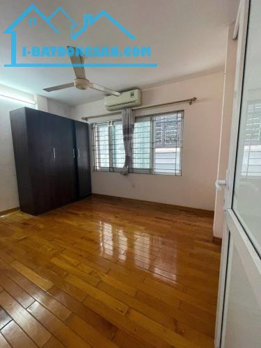 Bán Nhà Võ Thị Sáu 20M x 4T, MT: 4M Giá 5,5 Tỷ. Phân lô, 20M ra ô tô - 3