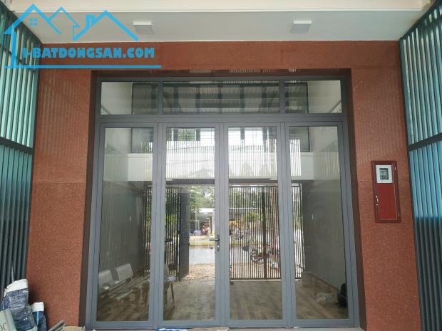 Cho thuê nhà mặt tiền đường lê trọng tấn, gần trường chuyên lý tự trọng - 1